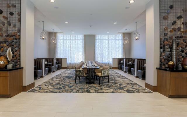DoubleTree by Hilton Evansville