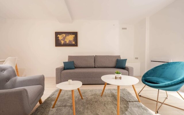 Modern flat in historic center by GuestReady