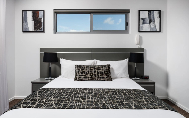 Kensington at Central – Guest Rooms – Townsville