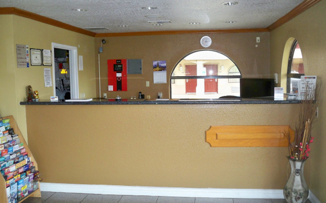 Scottish Inn & Suites