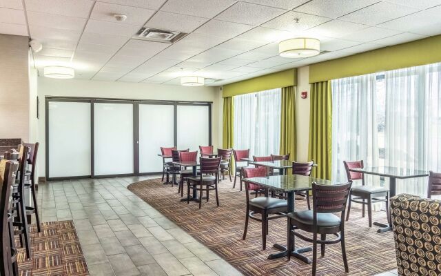 Hampton Inn Youngstown-North