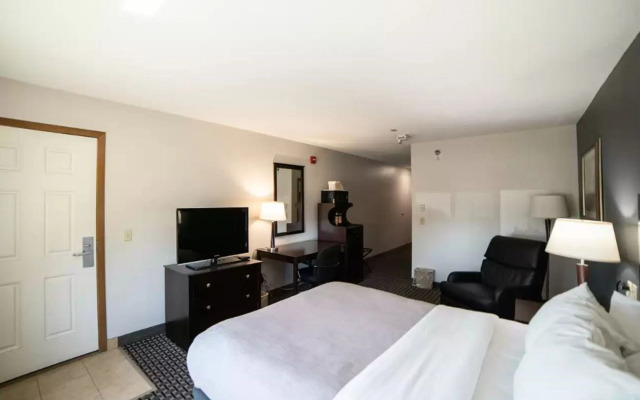 Quality Inn & Suites Watertown near Prairie Lakes Ice Arena