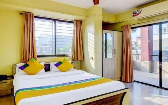 Coronet Luxurious Apartments