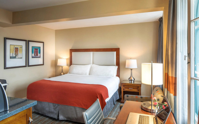 Hotel Virginia Santa Barbara, Tapestry Collection by Hilton