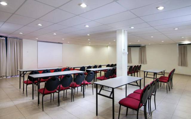 Golden View Serviced Apartment