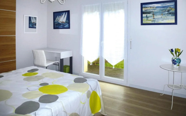 Single-storey Holiday Home, 150 m From the Beach