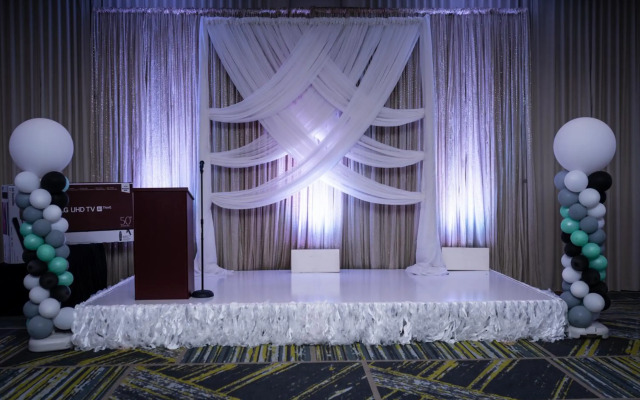 Holiday Inn & Suites Houston NW - Willowbrook by IHG