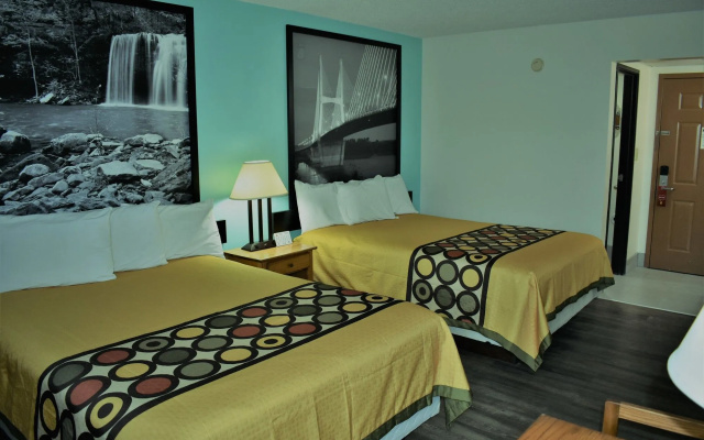 Super 8 By Wyndham Branson/Andy Williams Theater