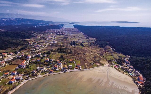 Amazing Home in Kampor With Wifi and 2 Bedrooms