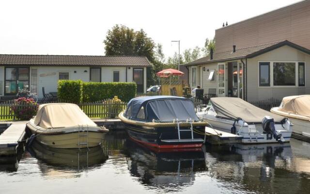 VVP Verhuur Chalet Vinkeveense Plassen
