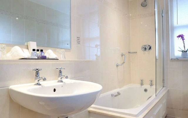 Macdonald New Blossoms Hotel, Chester