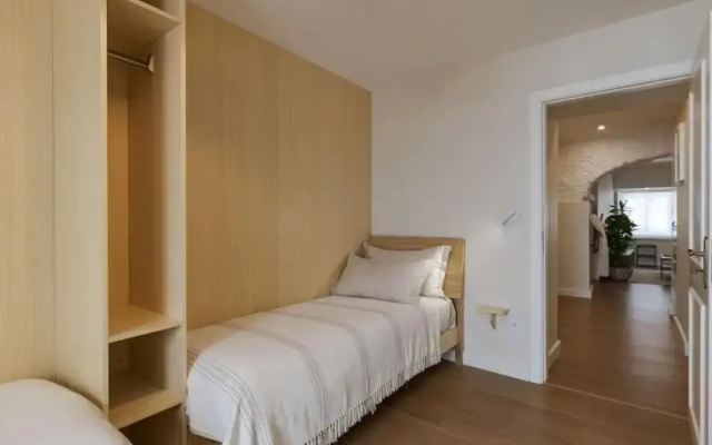 Peixeira Studios and Apartments