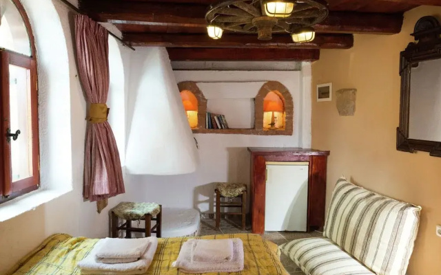Traditional Apartment in Elounda