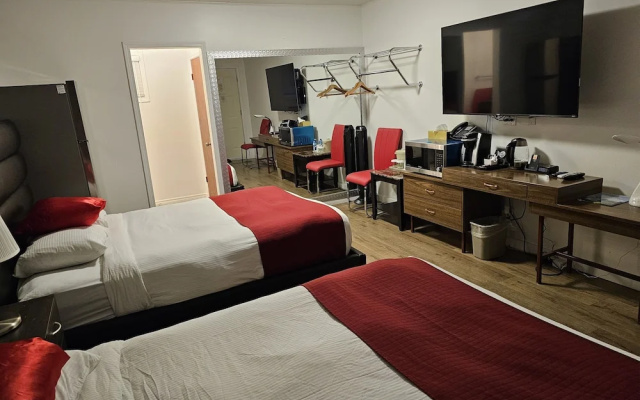 Lucky Strike Motel