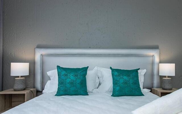 St Tropez 1 Bedroom Sandton Residence