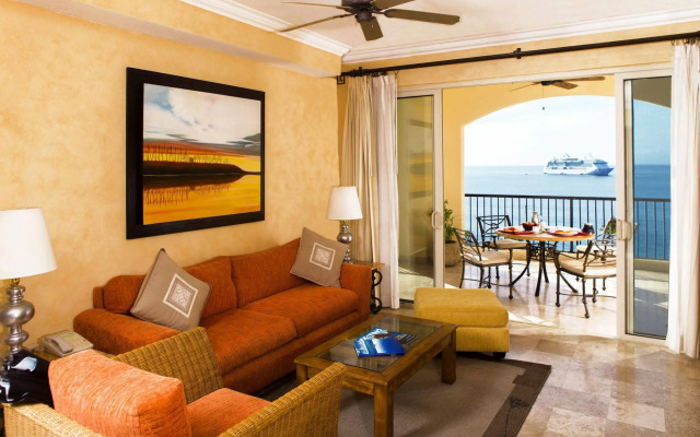 Villa del Arco Residences