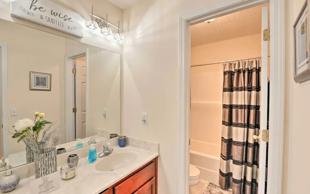 Charming Nashville Home ~ 6 Mi to Downtown!
