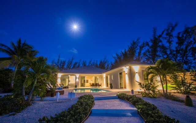 Sea Foam Villa