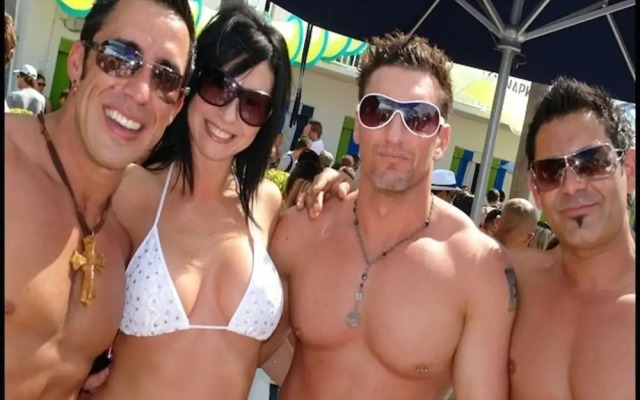 Bikini Lodge