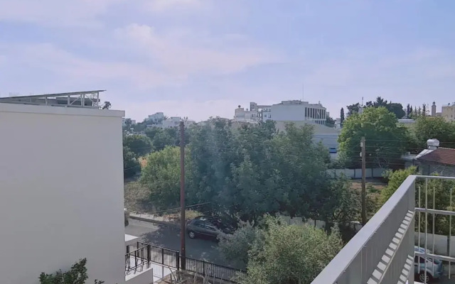 77 KPF - Stay Paphos Beyond Studio