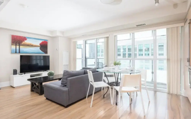 World Wide Stays Suite - CN Tower