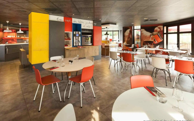 Ibis Evry-Courcouronnes