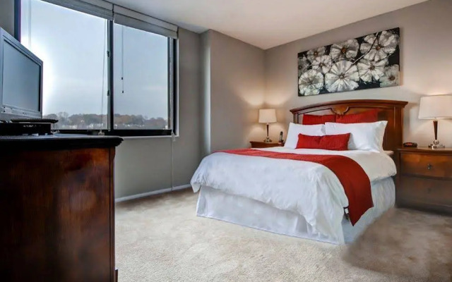 Global Luxury Suites in White Plains
