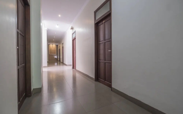 OYO 1631 Aristo Home