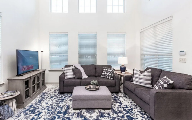 Upstay-2-Home Complex for 18ppl