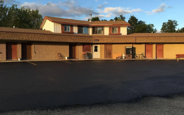 Tarragon Motel