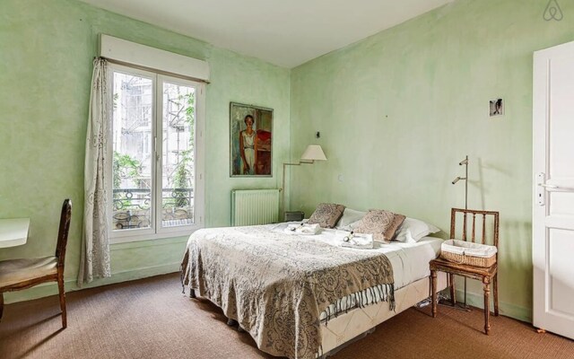 Fashion Photographer's Apartment in Le Marais-bastille