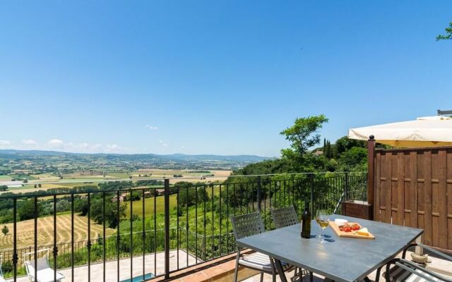 Deluxe Mansion in Umbria With a Pool