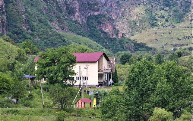 Taoskari Hotel