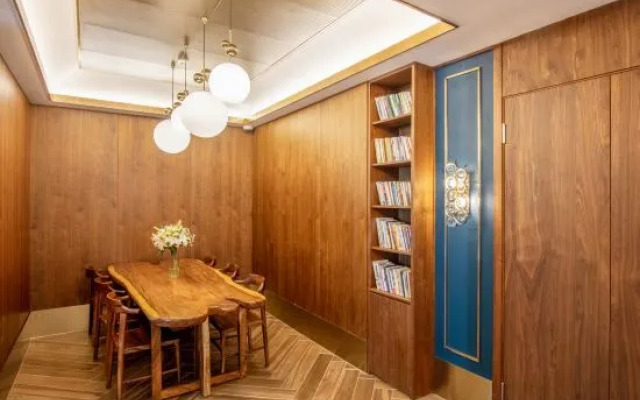 Orange Hotel (Mingdi, No. 10, Huaihai Middle Road, Shanghai)