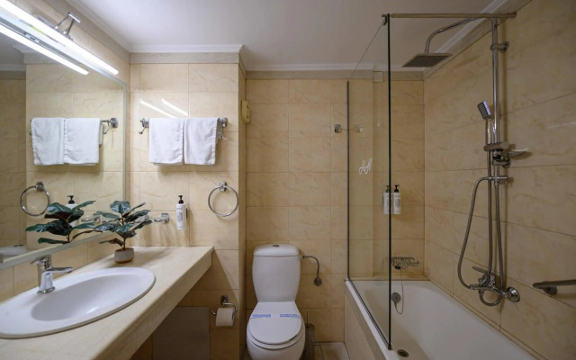 Neda Hotel