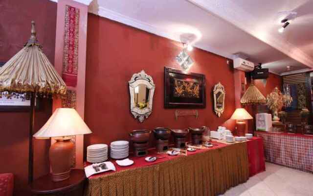 Blue Safir Hotel