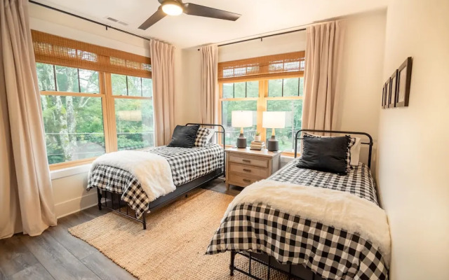 Appalachian at Main and Pine