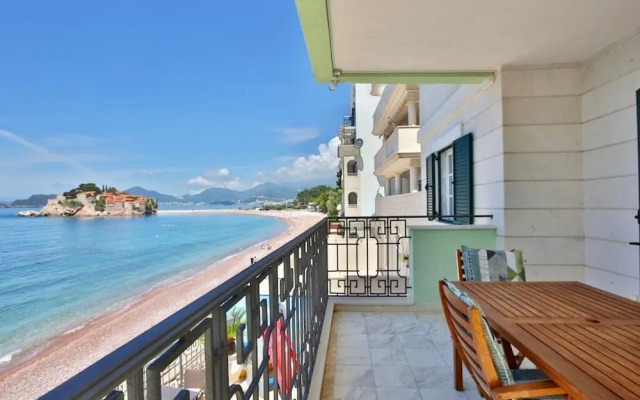 Beach Apartments Montesan