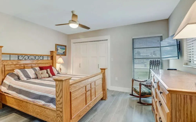4836/4838 Esplanade St B-pool