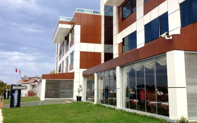 Kadhirga Hotel