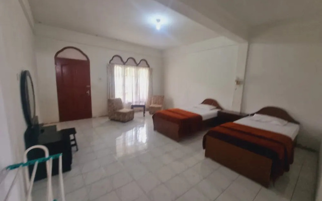 OYO 93062 Sibayak Multinational Rest House