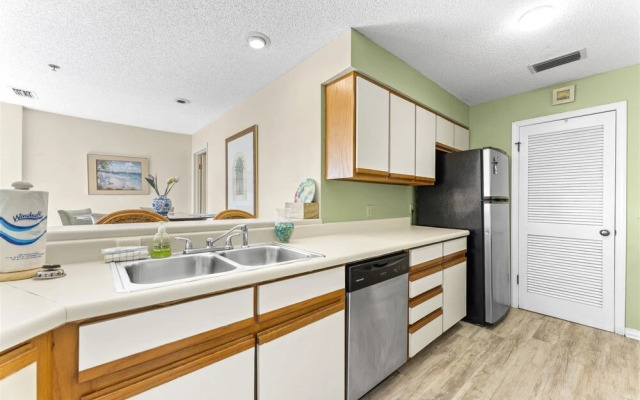 1302b St Thomas Square