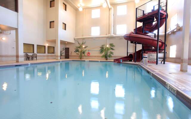 Coast Grimshaw Hotel & Suites