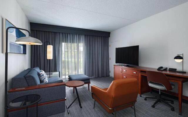 Courtyard by Marriott Dallas Richardson at Spring Valley