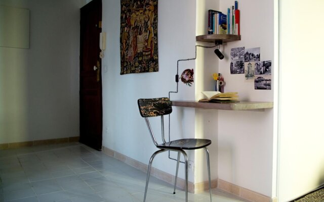 Nasri Sabra - Temple Apartment 0