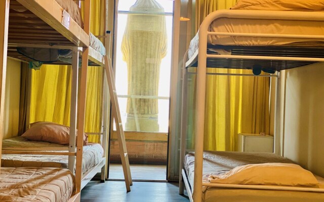 Plaza de Armas Hostel