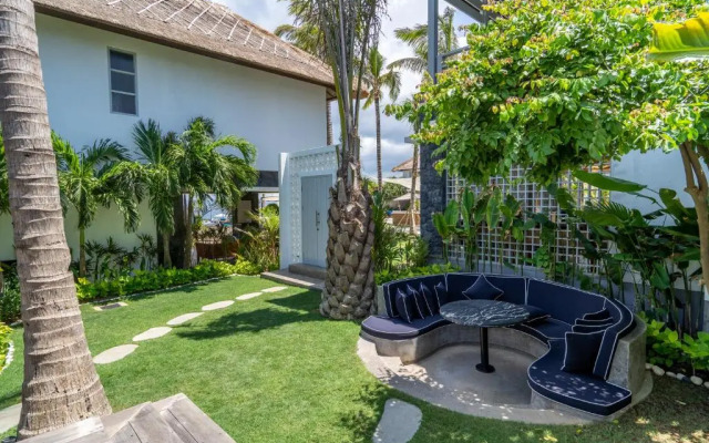 Ulu Cliffhouse