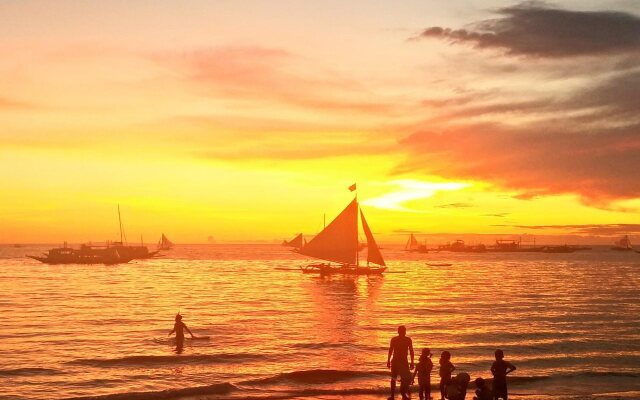 812 Angol Boracay Apartment