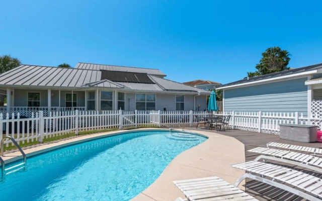 Pineapple Cabana by Bliss Beach Rentals