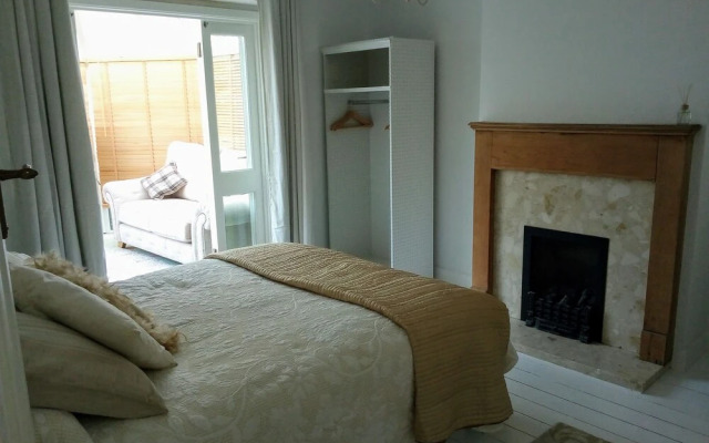 Rooms in Guildford Surrey